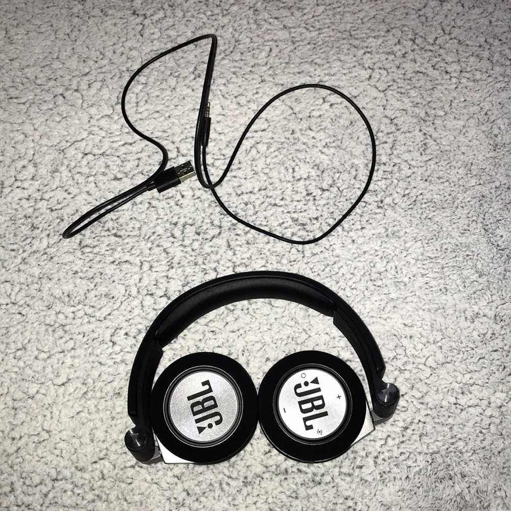 JBL E40 BT Synchros